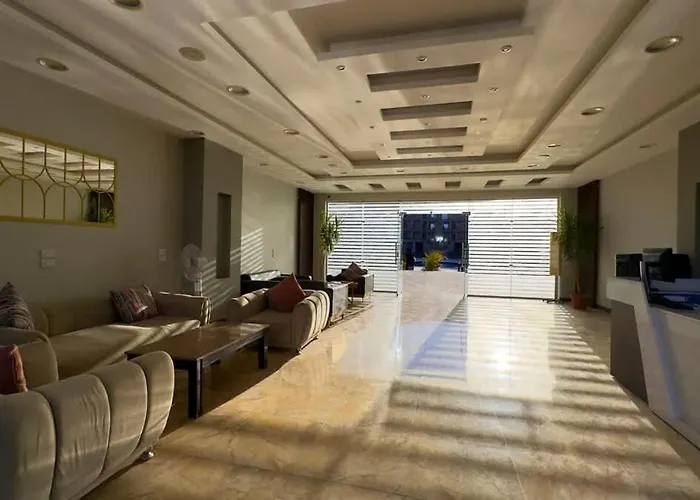 Stylish With & Pool Access Hurghada