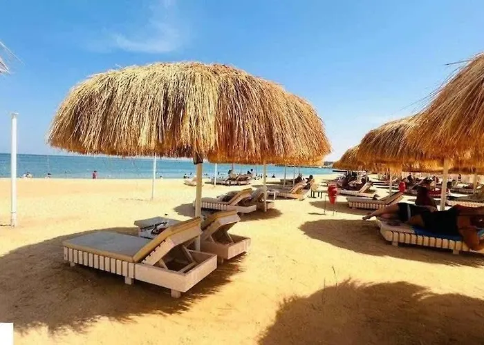 Stylish With & Pool Access Apartment Hurghada