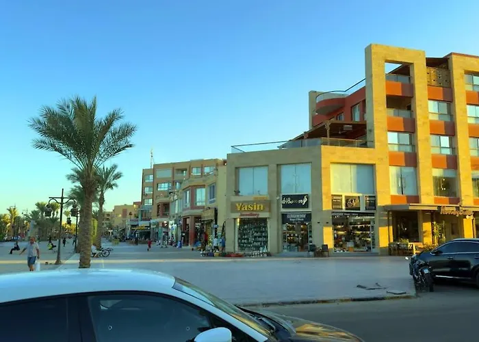 Stylish With & Pool Access Hurghada